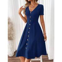 Kadın Kısa Kollu V Yakalı önden Düğmeli A Kesim Dokuma Elbise