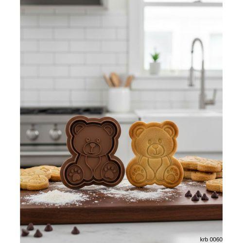 Sevimli Yavru Ayı Figürlü Kurabiye Kalıbı ve Hamur Kesici – Şeker Hamuru ve Oyun Hamuru İçin İki Parça Kalıp