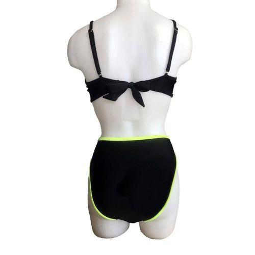 Mila Burgulu Straplez Bikini