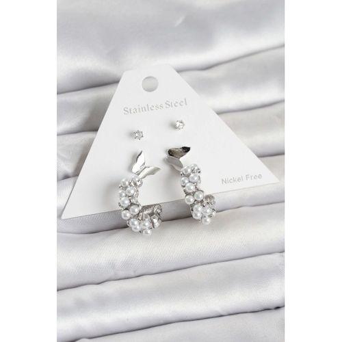 Pirinç Gümüş Renk Kelebek Detaylı Kadın Küpe Seti