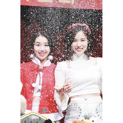 3 Adet Max Kar Köpüğü Spreyi, Eriyen Kar Taneleri, Parti Köpük Karı Yapar Kar Yağdıran Sprey 3x300 ml