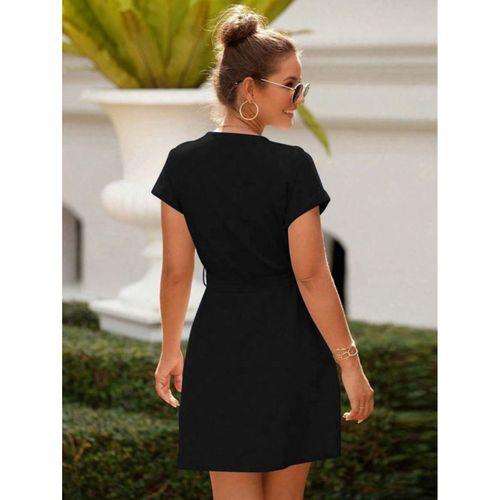 Kadın Kısa Kollu V Yakalı önden Düğmeli Belden Kuşaklı Cepli Sofya Elbise