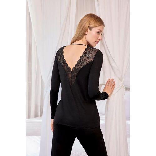 Uzun Kollu Dantelli Ve Dekolteli Pijama Takımı