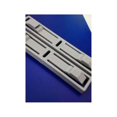 Carrera Pista Bağlantı Klipsleri (Bu ürün Sadece Plastik parçadır - Almadan Önce Soru Sorabilirsiniz)