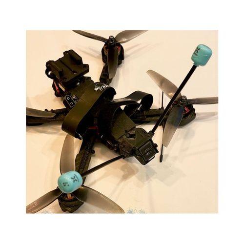 FANATIC RIVAL 5 6 Pigtail veya Walksnail Montaj GPS IFLIGHT 3D Baskı (Bu ürün Sadece Plastik parçadır - Almadan Önce Soru Sorabilirsiniz)