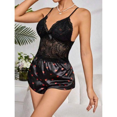 Kadın Siyah Kırmızı Kalp Desenli Saten Şortlu Pijama Takımı