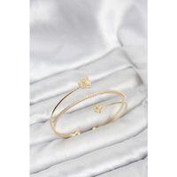 Yonca Çiçek Model Pirinç Gold Renk Kadın Bileklik