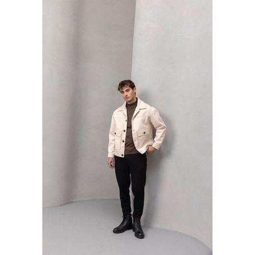 Gaspar Düğmeli Kaşe Ceket Bej  - Fincher Yarım Balıkçı Kazak Kahve - Akira Örme Pike Kumaş Pantolon Siyah