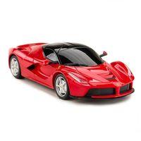 1:24 Ferrari Uzaktan Kumandalı Araba ile Motor Becerisi ve Heyecanlı Aktivite