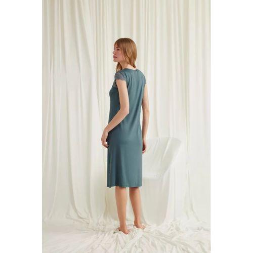 Kolu Omzu Ve Yakası Dantelli Önü Düğmeli Gecelik