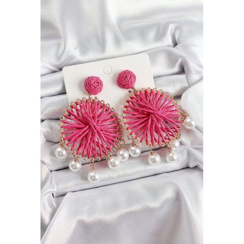 Pembe Hasır Örgü Sarmal Model Sallantılı İnci Detaylı Gold Renk Kadın Küpe