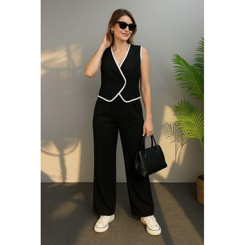 Kadın Kolsuz V Yakalı Düğmeli Ithal Krep Yelek Ve Pantolon Ikili Takım