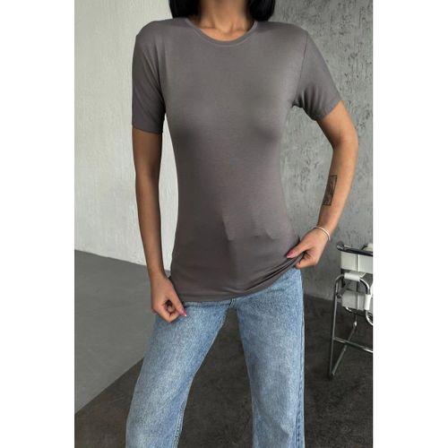 Rahat Ve Şık Kısa Kollu Bisiklet Yaka Likralı Viskon Penye Body Füme