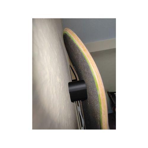 Kaykay Tahtası Sergileme Askısı (Bu ürün Sadece Plastik parçadır - Almadan Önce Soru Sorabilirsiniz)