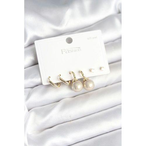 Pirinç Gold Renk İnci Detaylı 925 Gümüş Çivili Kadın Küpe Seti