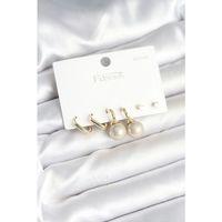 Pirinç Gold Renk İnci Detaylı 925 Gümüş Çivili Kadın Küpe Seti