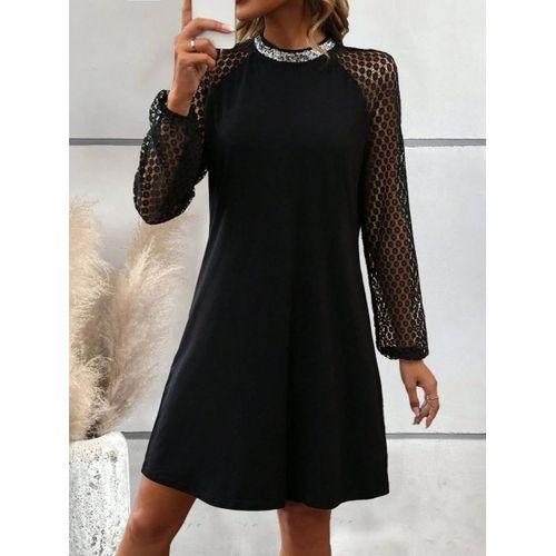 Kadın Uzun Kollu Yarı Balıkçı Yaka Pulpayetli Kolları Dantel Detaylı Mini Ithal Krep Elbise