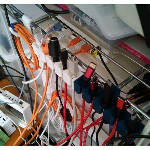 LAN, USB Kablo Tutucu - 5135765