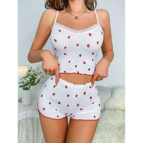 Beyaz Üstüne Çilek Desenli Askılı Şortlu Pijama Takımı