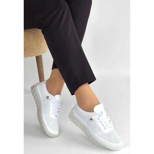 Merja Beyaz Deri Bağcıklı Spor Ayakkabı