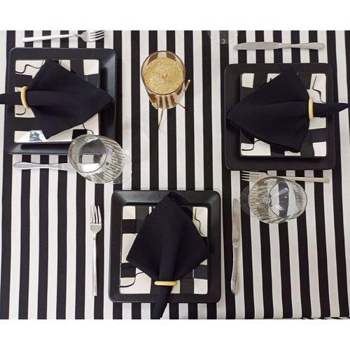 Zeren Home Siyah Beyaz Çizgili Sıvı Geçirmez Dertsiz Masa Örtüsü