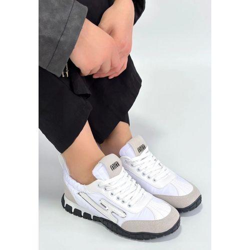 Huer Beyaz Nubuk Bağcıklı Spor Ayakkabı