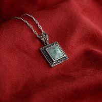 Kare Gümüş Zincirli Oltu  Zümrüdü Kolye