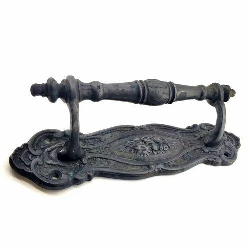 Antika Tarz Dekoratif Pirinç Çiçekli Yan Çekme Kapı Kolu - 240x62 Mm, Oksit