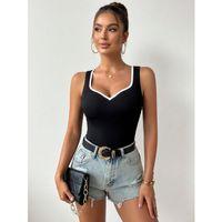 Kadın Siyah Kalp Yaka Beyaz Biyeli Kaşkorse Bluz Atlet