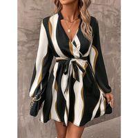 Kadın Uzun Kollu Kruvaze Yakalı Desenli Modal Mini Elbise