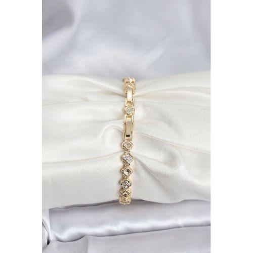 Pirinç Gold Renk VIP Seri Sıralı Yonca Model Zirkon Taşlı Kadın Bileklik