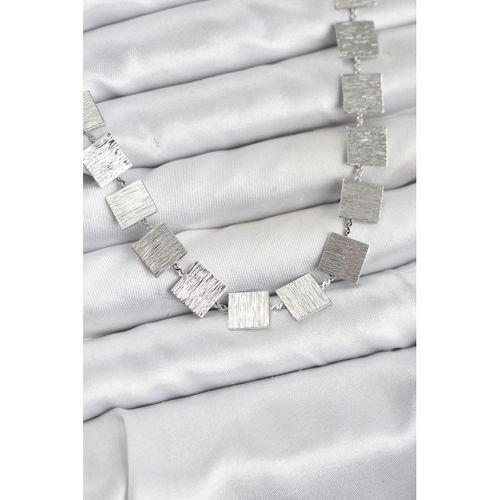 Kare Plaka Model Gümüş Renk Kadın Kolye