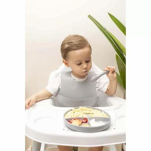 Gri 3’lü Silikon Yemek Seti – Önlük + Diş Kaşıyıcılı Kaşık + Vakumlu Tabak