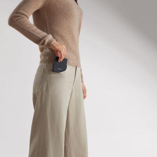 Galaxy Z Flip 6 Kılıf M-safe Şarj Özellikli 600D Aramid Fiber Pitaka Ultra-Slim Classic Serisi Black-Grey Twill Kapak