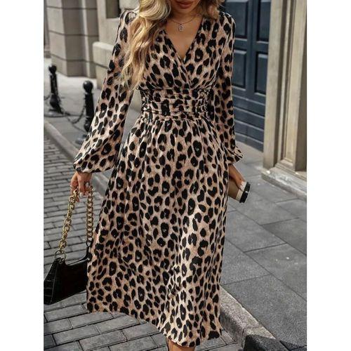 Kadın Uzun Kollu Kruvaze Yaka Belden Oturtmalı Midi Modal Leopar Desenli Elbise