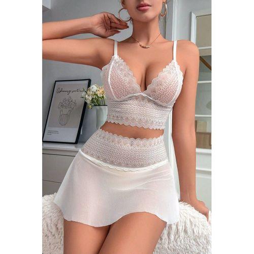 Kadın Beyaz Dantel Ve Tül Detaylı Etekli Şık Gecelik Takımı