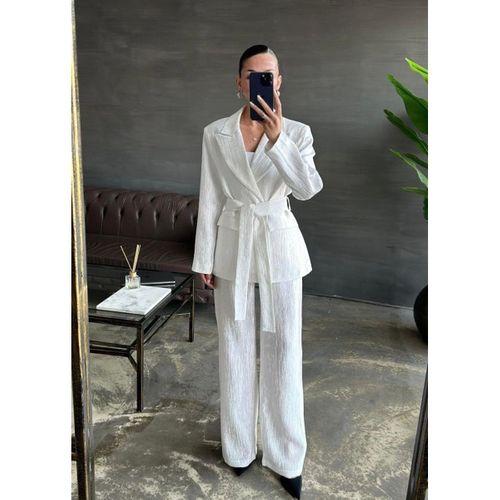 Ekru Beli Kuşaklı Ceket Ve Pantolon Parlak Takım