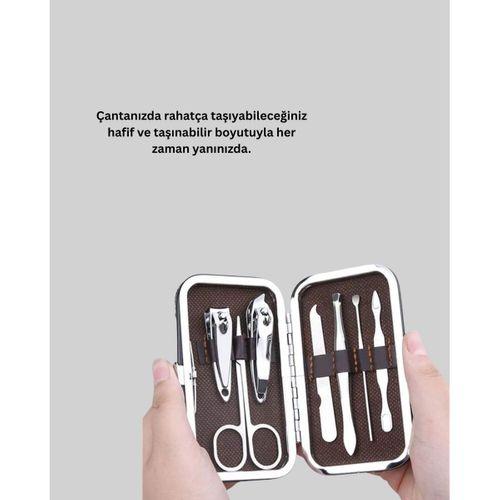 Dayanıklı Çelik Aletlerden Oluşan Kişisel Bakım Seti