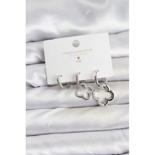 Yonca Model Gümüş Renk Pirinç 3'lü Kadın Küpe Seti