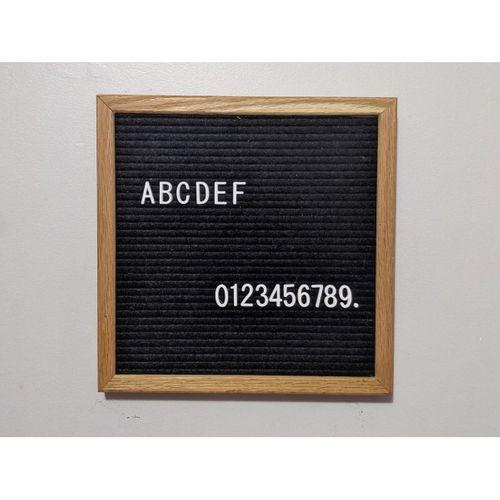 Mektup tahtası alfabesi, sayılar, özel karakterler - 5137342