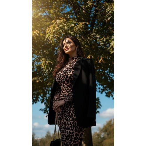 Kadın Uzun Kollu Balıkçı Yaka Leopar Desenli Midi Boy Elbise