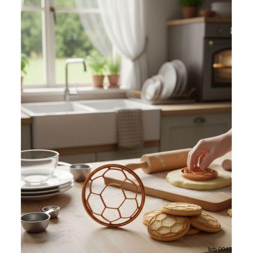 Top Desenli Yuvarlak Kurabiye Kalıbı – Hamur Kesici, Şeker Hamuru ve Oyun Hamuru İçin 6.5 cm