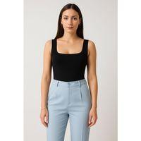 Kare Yaka Kalın Askılı Bodysuit