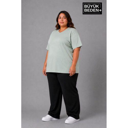 Süperlife Büyük Beden Kadın V Yaka Pamuklu Basic Tişört Lacivert 3XL-6XL SPR26BTSK509