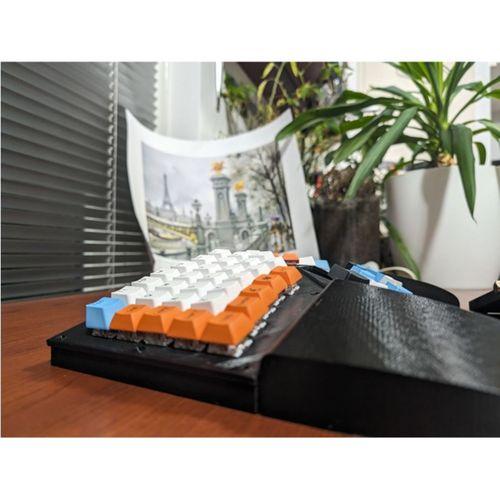 MarsLander Klavye Model K74Kr (Bu ürün Sadece Plastik parçadır - Almadan Önce Soru Sorabilirsiniz)