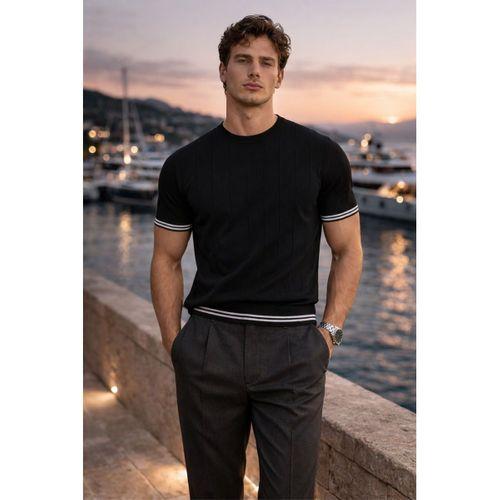 Dale Kolları Şeritli Bisiklet Yaka İnce Triko Örme Regular Fit Erkek T-Shirt - Siyah