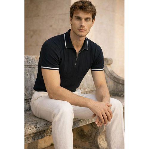 Jared Yakası Şeritli Dik Çizgili Yarım Fermuar İnce Triko Erkek T-Shirt - Siyah