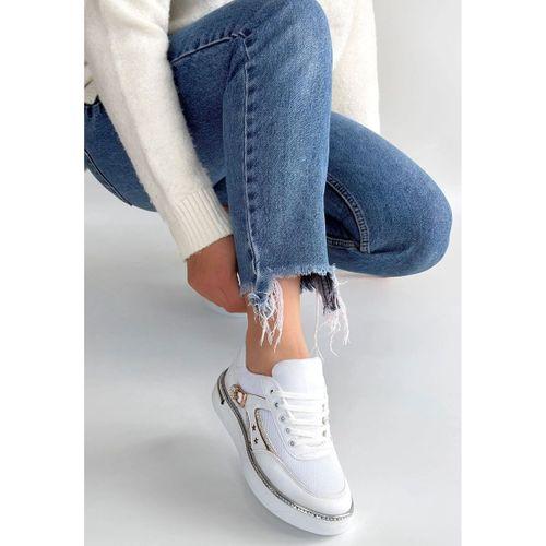 Junda Beyaz Cilt Bağcıklı Spor Ayakkabı