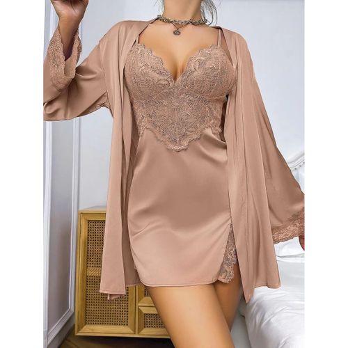 Özel Tasarım Dantel İşlemeli Şık Göğüs Dekolteli Sabahlıklı 2'li Saten Gecelik Takımı