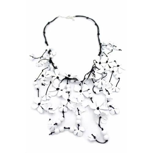 Metal Çiçek Kolye - Beyaz